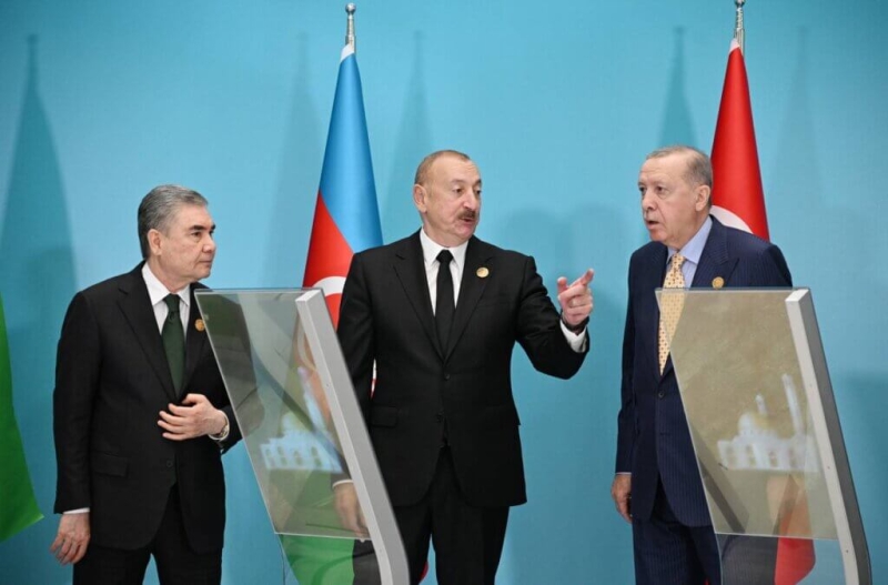 Туркменистан в 2025 году: газовые проекты, семейная власть и истории простых людей