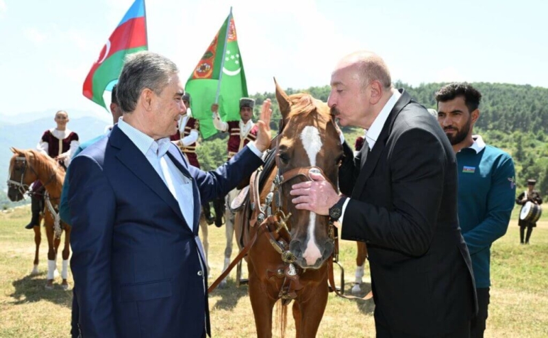 Туркменистан в 2025 году: газовые проекты, семейная власть и истории простых людей